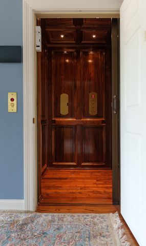 5215 Country Club Dr, Brentwood, TN 37027