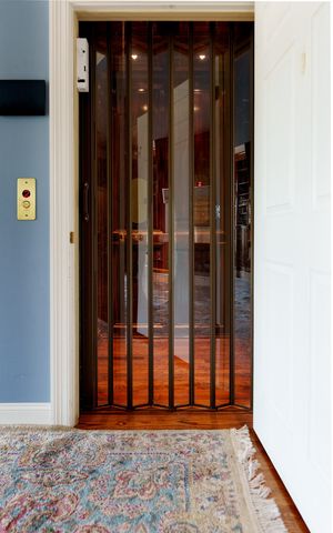 5215 Country Club Dr, Brentwood, TN 37027