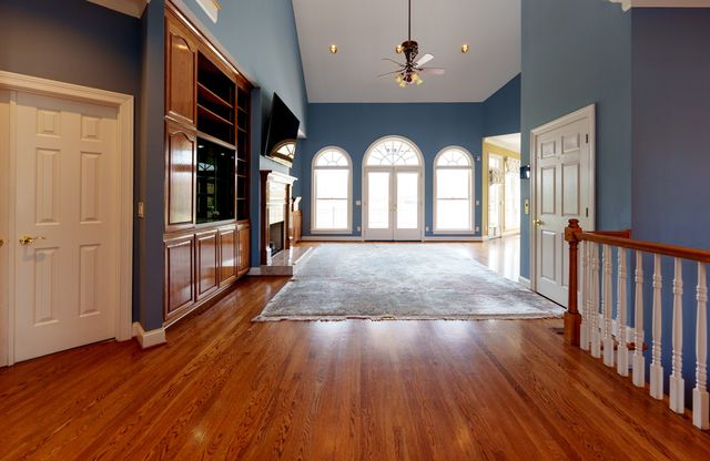 5215 Country Club Dr, Brentwood, TN 37027