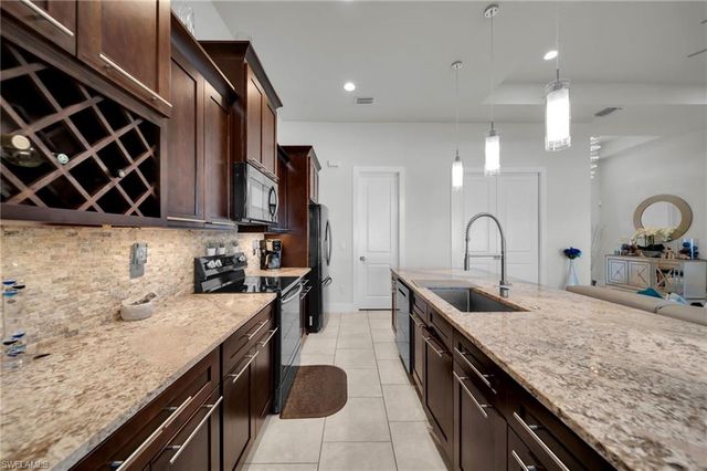 3246 NW 21st TER, Cape Coral, FL 33993