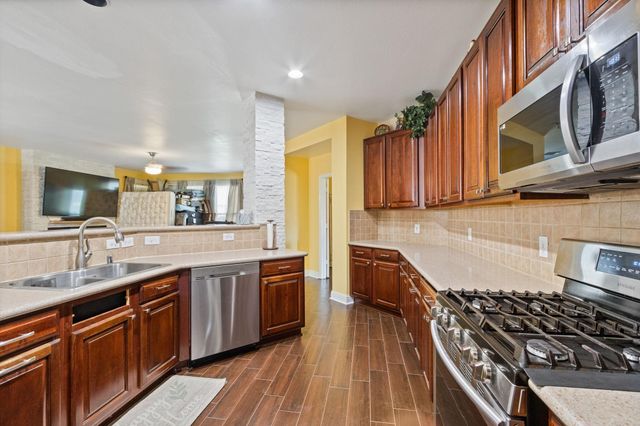 531 Remington Lodge Court, Houston, TX 77073