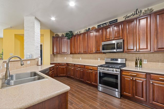 531 Remington Lodge Court, Houston, TX 77073