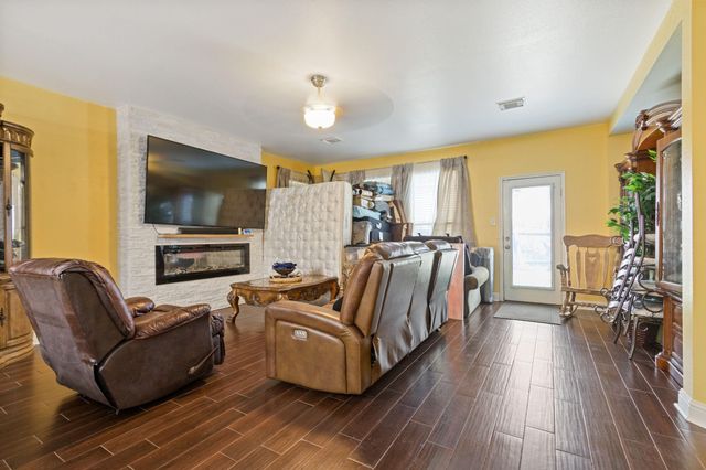 531 Remington Lodge Court, Houston, TX 77073