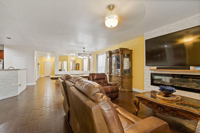 531 Remington Lodge Court, Houston, TX 77073