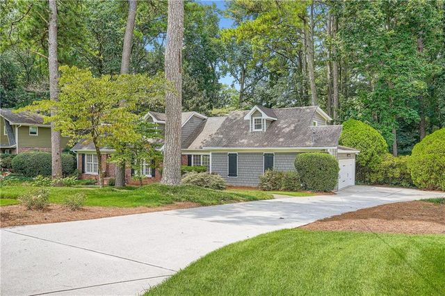 2834 Evans Woods Drive, Atlanta, GA 30340