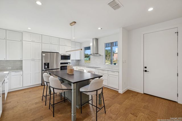 502 McMonigal, San Antonio, TX 78210