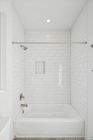 502 McMonigal, San Antonio, TX 78210