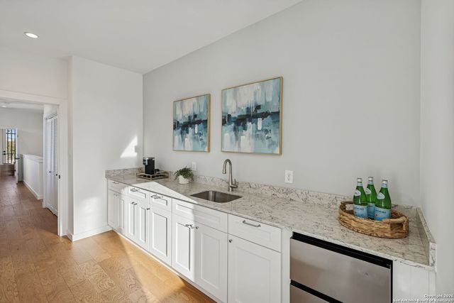 502 McMonigal, San Antonio, TX 78210