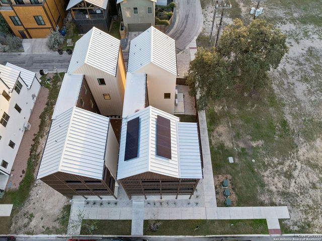 502 McMonigal, San Antonio, TX 78210