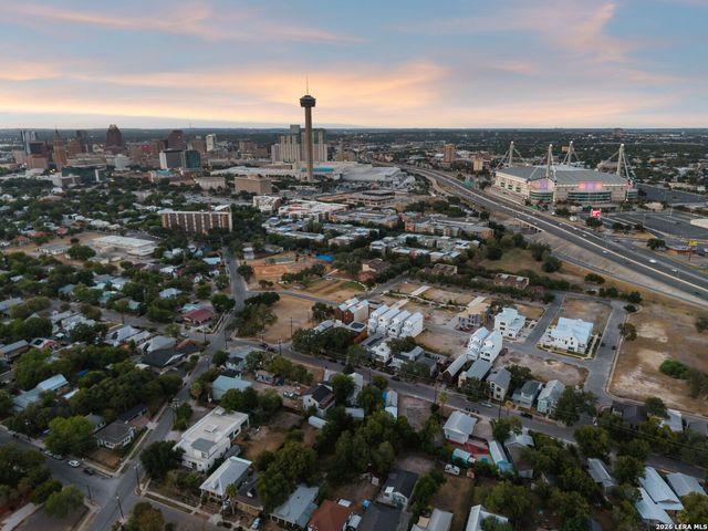 502 McMonigal, San Antonio, TX 78210