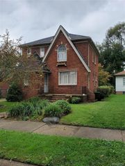 7501 Mettetal Street, Detroit, MI 48228