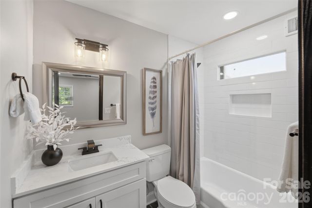 1715 Washington Avenue, Charlotte, NC 28216