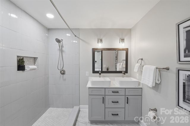 1715 Washington Avenue, Charlotte, NC 28216