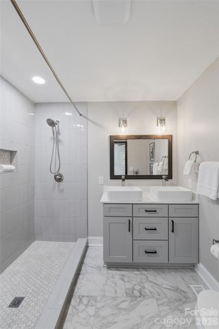 1715 Washington Avenue, Charlotte, NC 28216