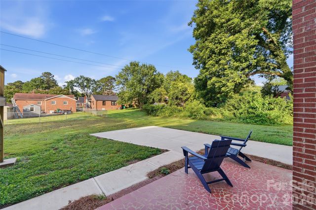 1715 Washington Avenue, Charlotte, NC 28216