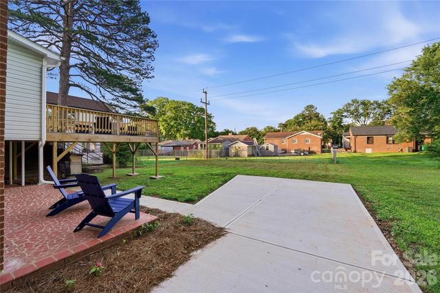 1715 Washington Avenue, Charlotte, NC 28216
