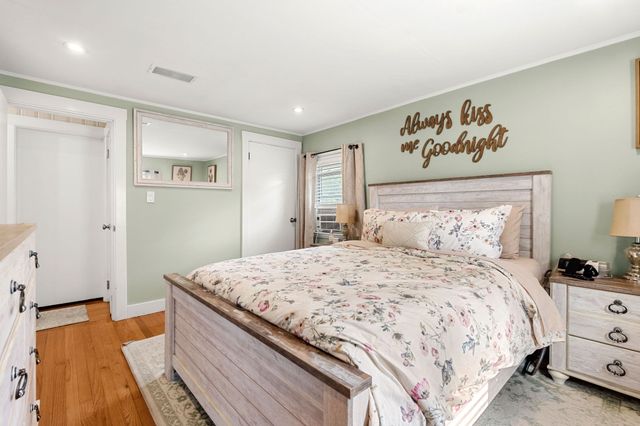 2 Hill Top Ln, Rockport, MA 01966