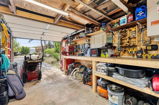 2 Hill Top Ln, Rockport, MA 01966