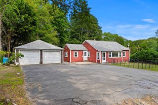 2 Hill Top Ln, Rockport, MA 01966