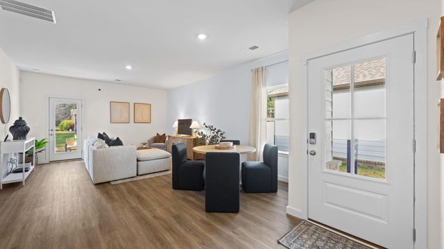 108 Arlington Dr, Chickamauga, GA 30707