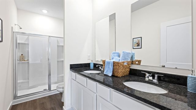 108 Arlington Dr, Chickamauga, GA 30707