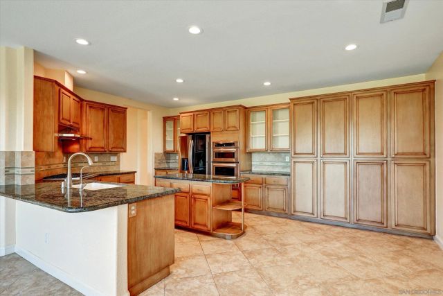 1648 Sagewood Way, San Marcos, CA 92078