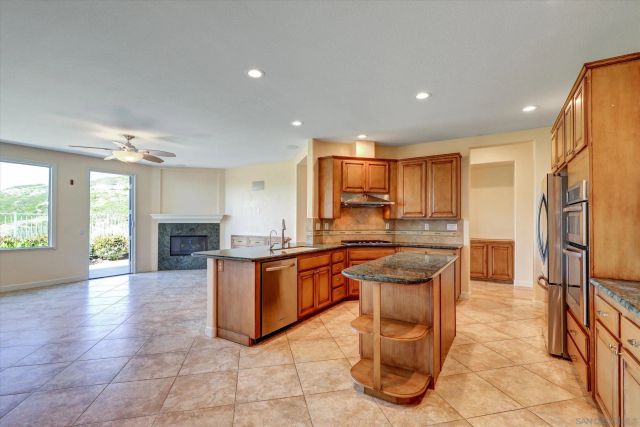 1648 Sagewood Way, San Marcos, CA 92078