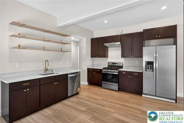 3591 Station Avenue 4, Upper Saucon Twp, PA 18034