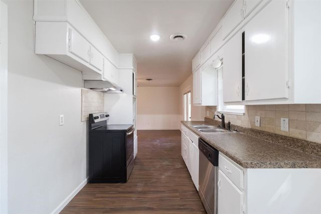 4924 Melinda Drive, Forest Hill, TX 76119