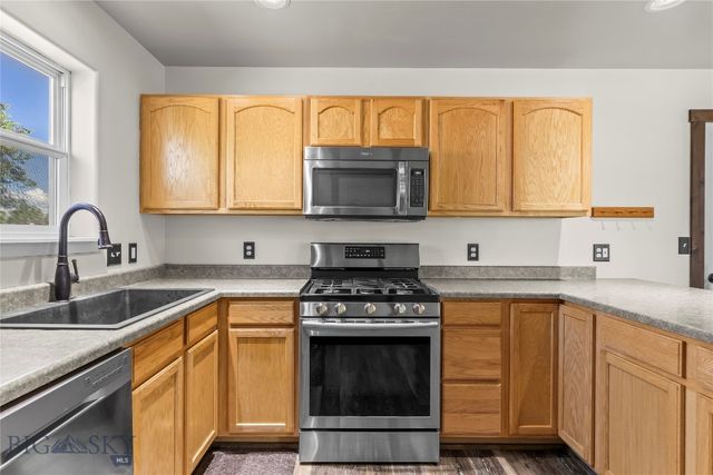 618 N River Rock Drive, Belgrade, MT 59714