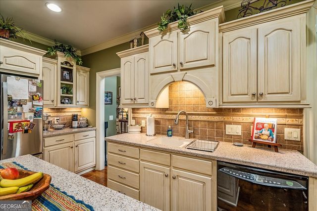 1058 Snip Dillard Road, Monroe, GA 30656