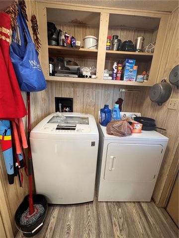 4144 W Abrigo Drive, Golden Valley, AZ 86413