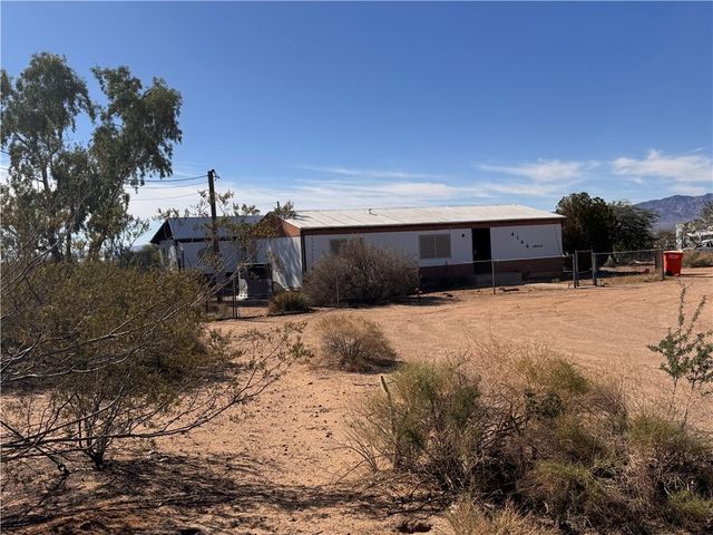 4144 W Abrigo Drive, Golden Valley, AZ 86413