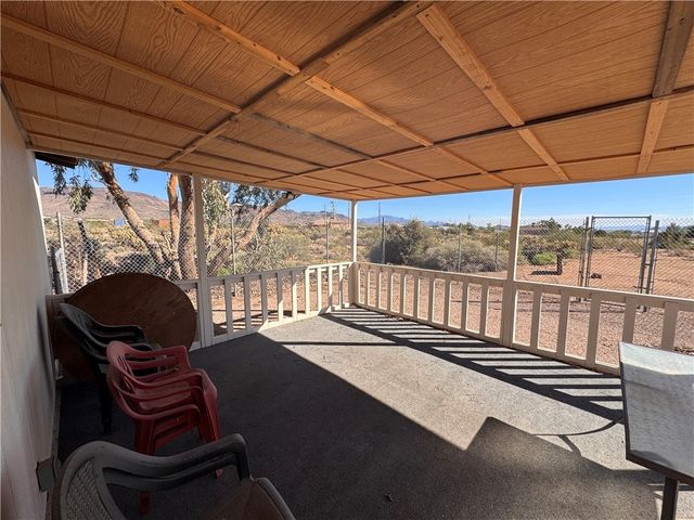 4144 W Abrigo Drive, Golden Valley, AZ 86413