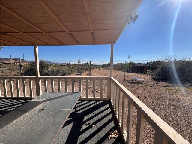 4144 W Abrigo Drive, Golden Valley, AZ 86413