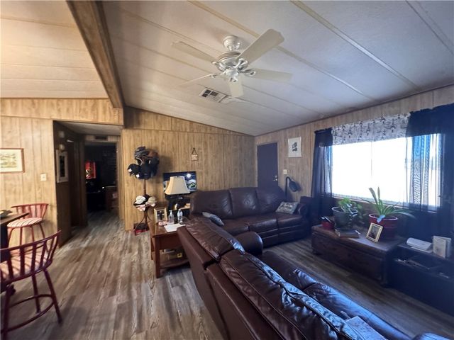 4144 W Abrigo Drive, Golden Valley, AZ 86413