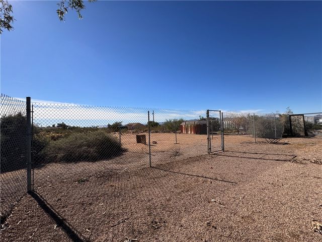 4144 W Abrigo Drive, Golden Valley, AZ 86413