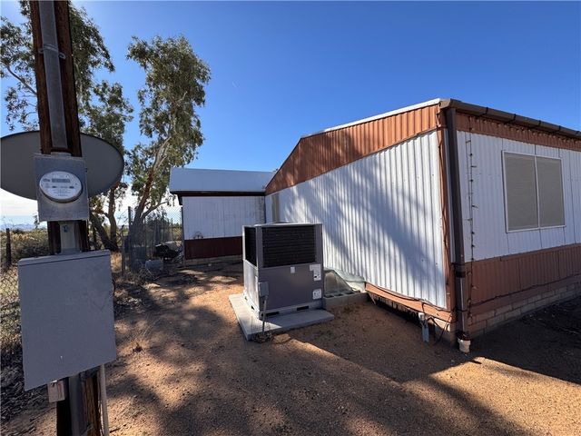 4144 W Abrigo Drive, Golden Valley, AZ 86413