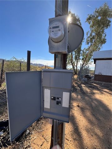 4144 W Abrigo Drive, Golden Valley, AZ 86413