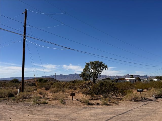 4144 W Abrigo Drive, Golden Valley, AZ 86413