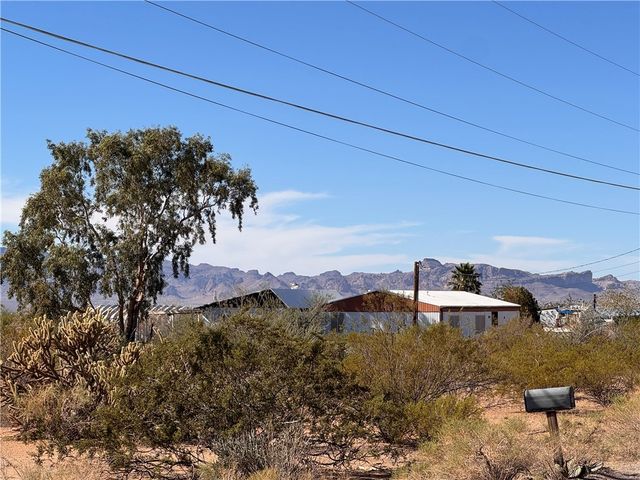 4144 W Abrigo Drive, Golden Valley, AZ 86413