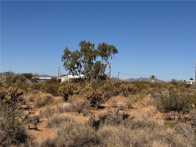 4144 W Abrigo Drive, Golden Valley, AZ 86413