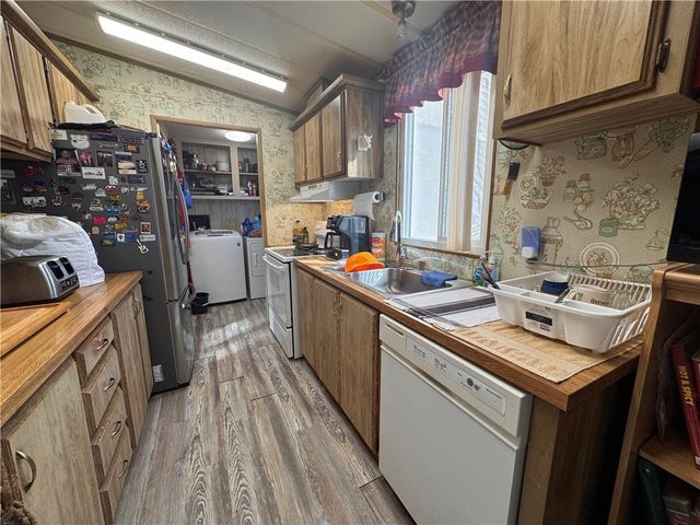 4144 W Abrigo Drive, Golden Valley, AZ 86413