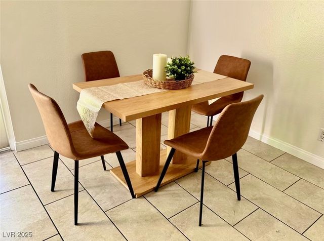 544 Oakbrook Lane, Las Vegas, NV 89169