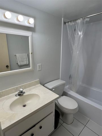 2601 NE 14th Street Cswy 222, Pompano Beach, FL 33062