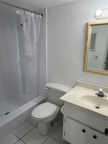 2601 NE 14th Street Cswy 222, Pompano Beach, FL 33062