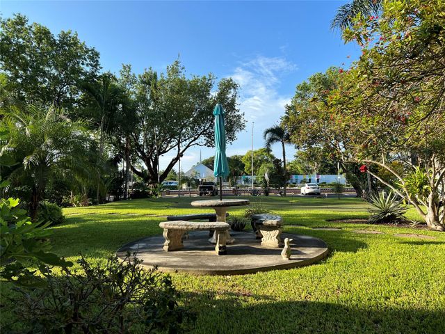 2601 NE 14th Street Cswy 222, Pompano Beach, FL 33062