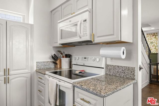 27462 Country Glen Road, Agoura Hills, CA 91301