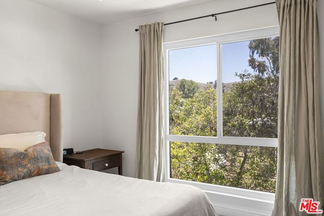 27462 Country Glen Road, Agoura Hills, CA 91301