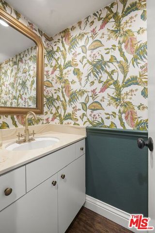 27462 Country Glen Road, Agoura Hills, CA 91301